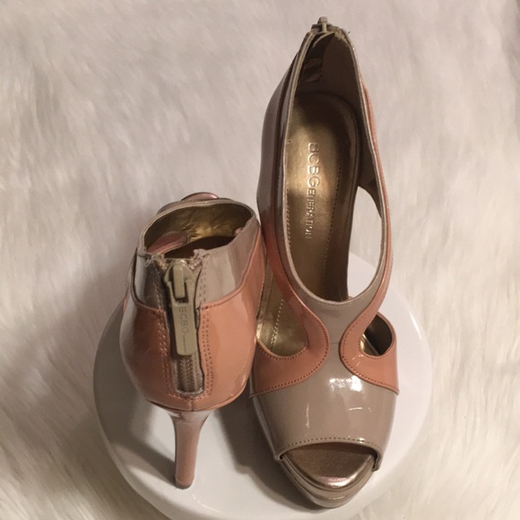 ✨NWOT✨BCBG GENERATION✨NUDE PLATFORM SHOES - Picture 3 of 8